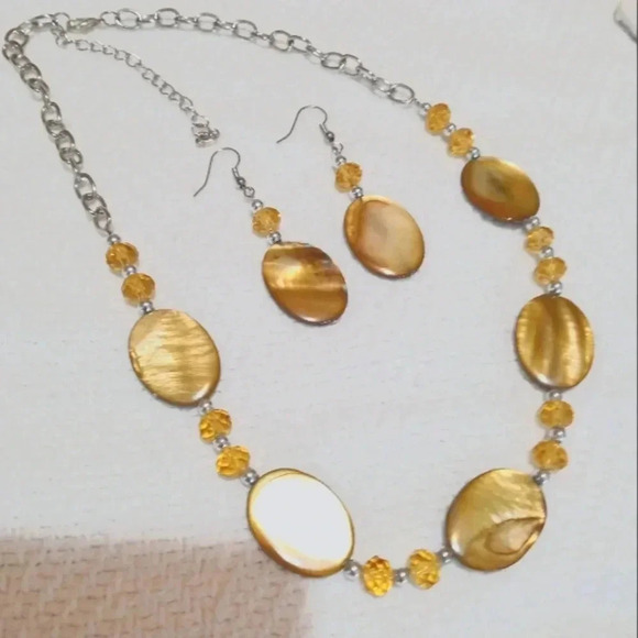 Necklace with Matching Earrings Set Fashion Jewelry Never Worn - Picture 1 of 6